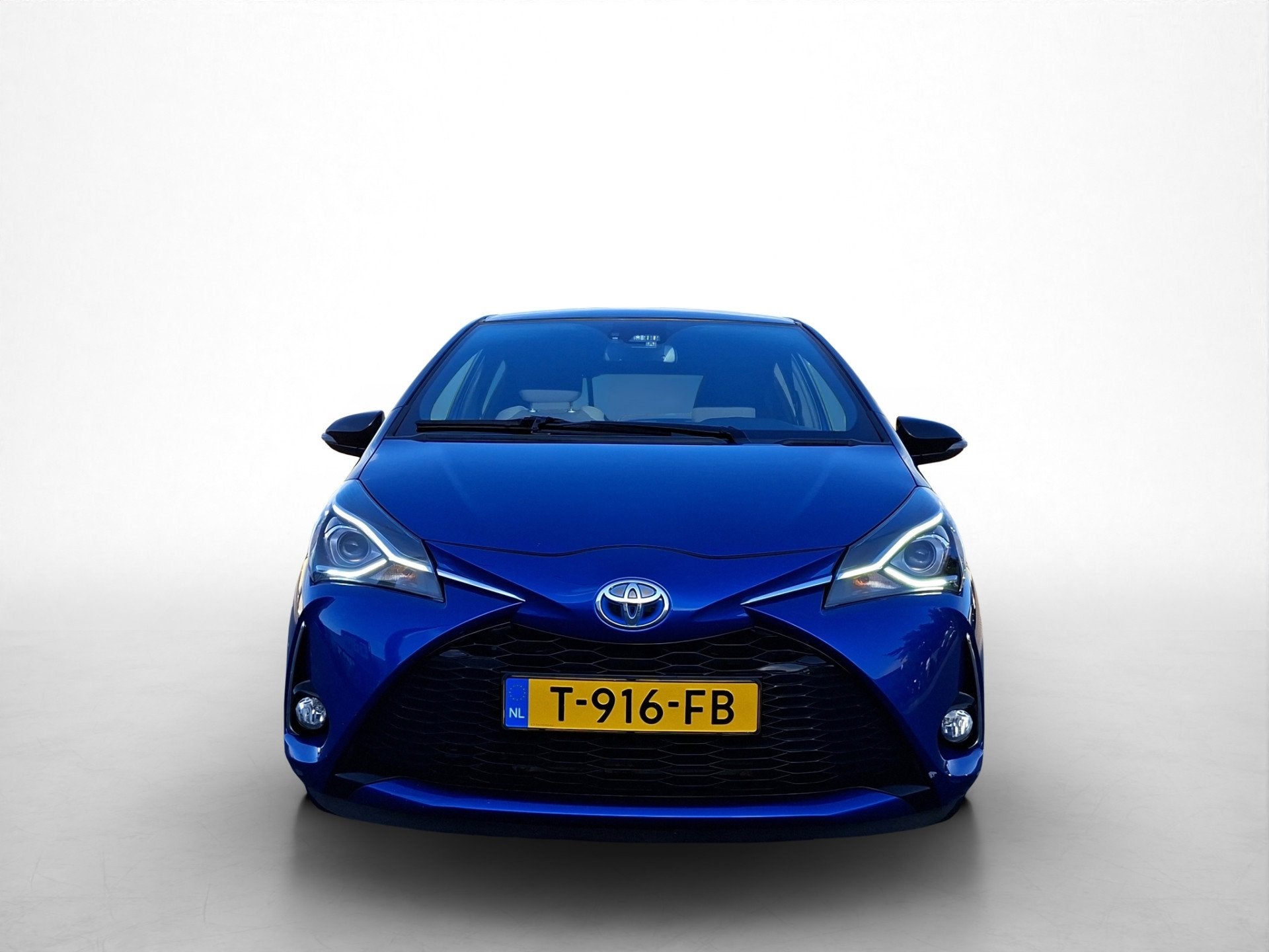 Toyota Yaris 1.5 Hybrid Bi-Tone | Dealer onderhouden | Stoel, 12 maanden, Gebruikt, 4 cilinders, Blauw