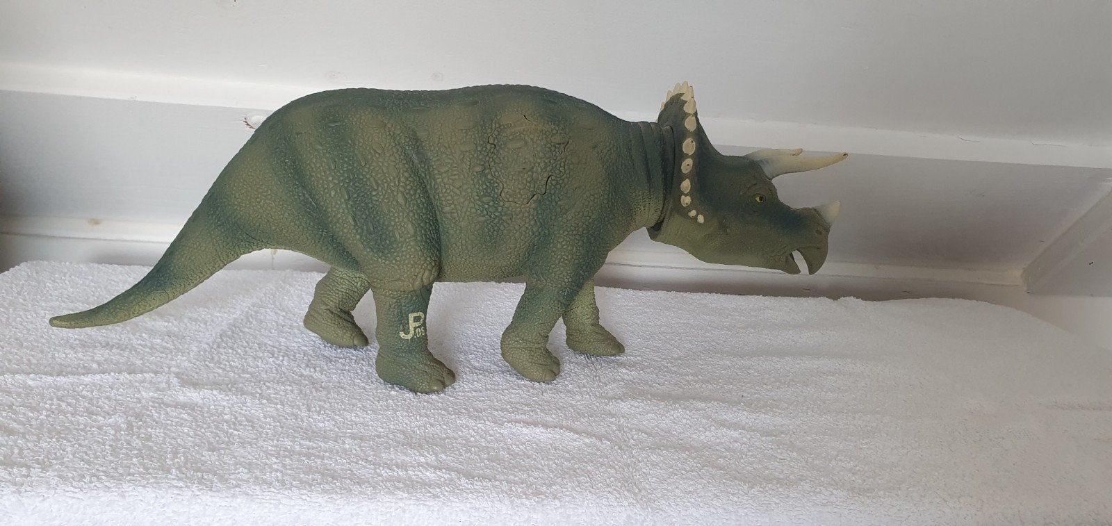 Jurassic Park Triceratops JP.08, Ophalen of Verzenden