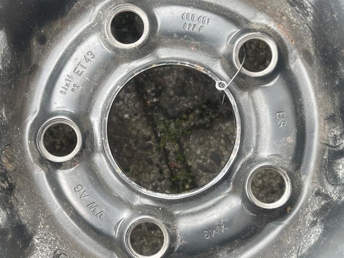 Velg + Band van een Volkswagen Polo