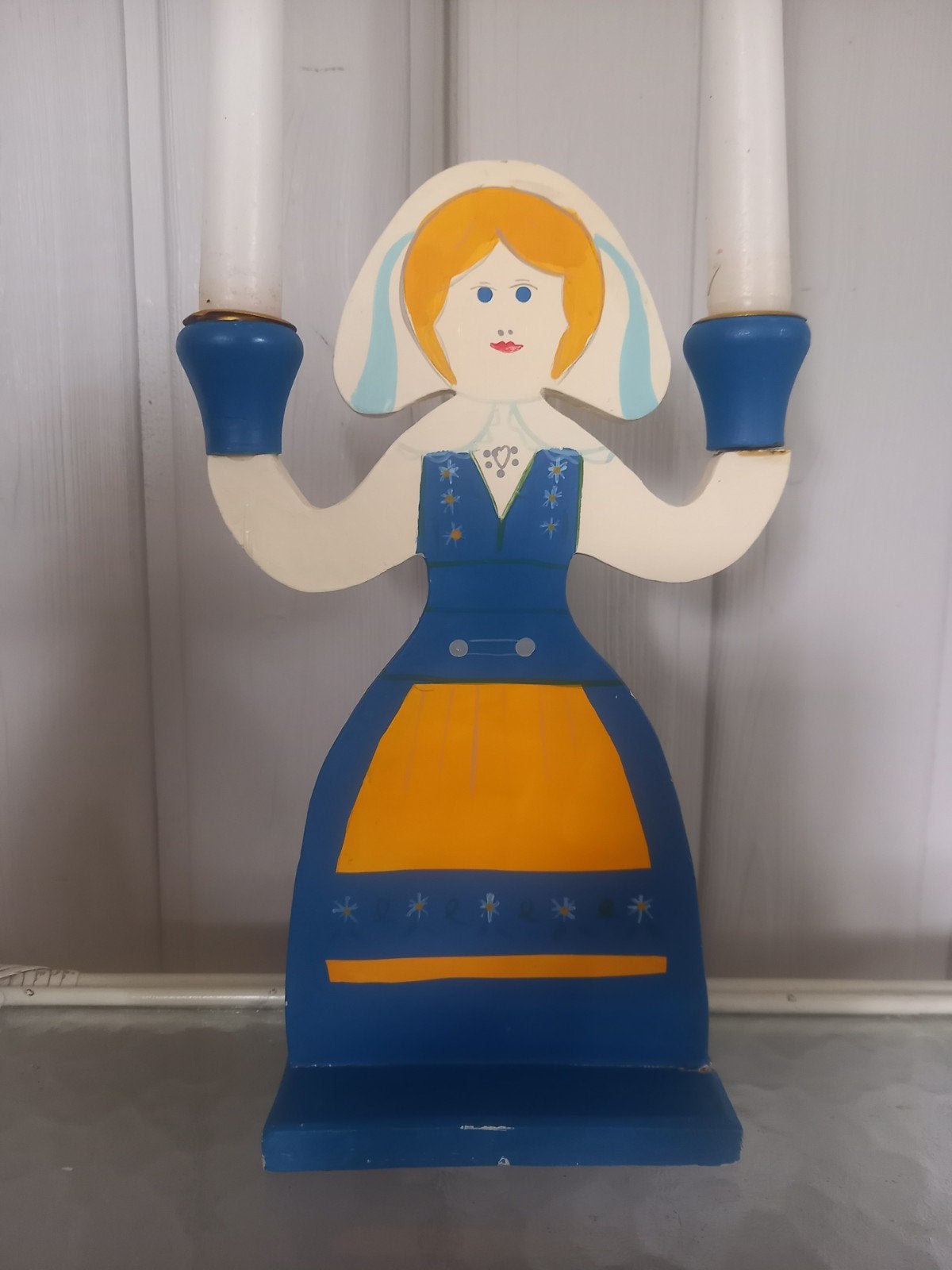 Zweedse Lucia kaarsenstandaard - handgeschilderd hout, Antiek en Kunst, Ophalen of Verzenden