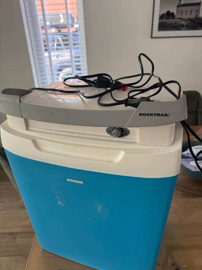 Rocktrail Elektrische Koelbox 29L - Ideaal voor onderweg, Ophalen of Verzenden, Gebruikt, Koelbox, Elektrisch