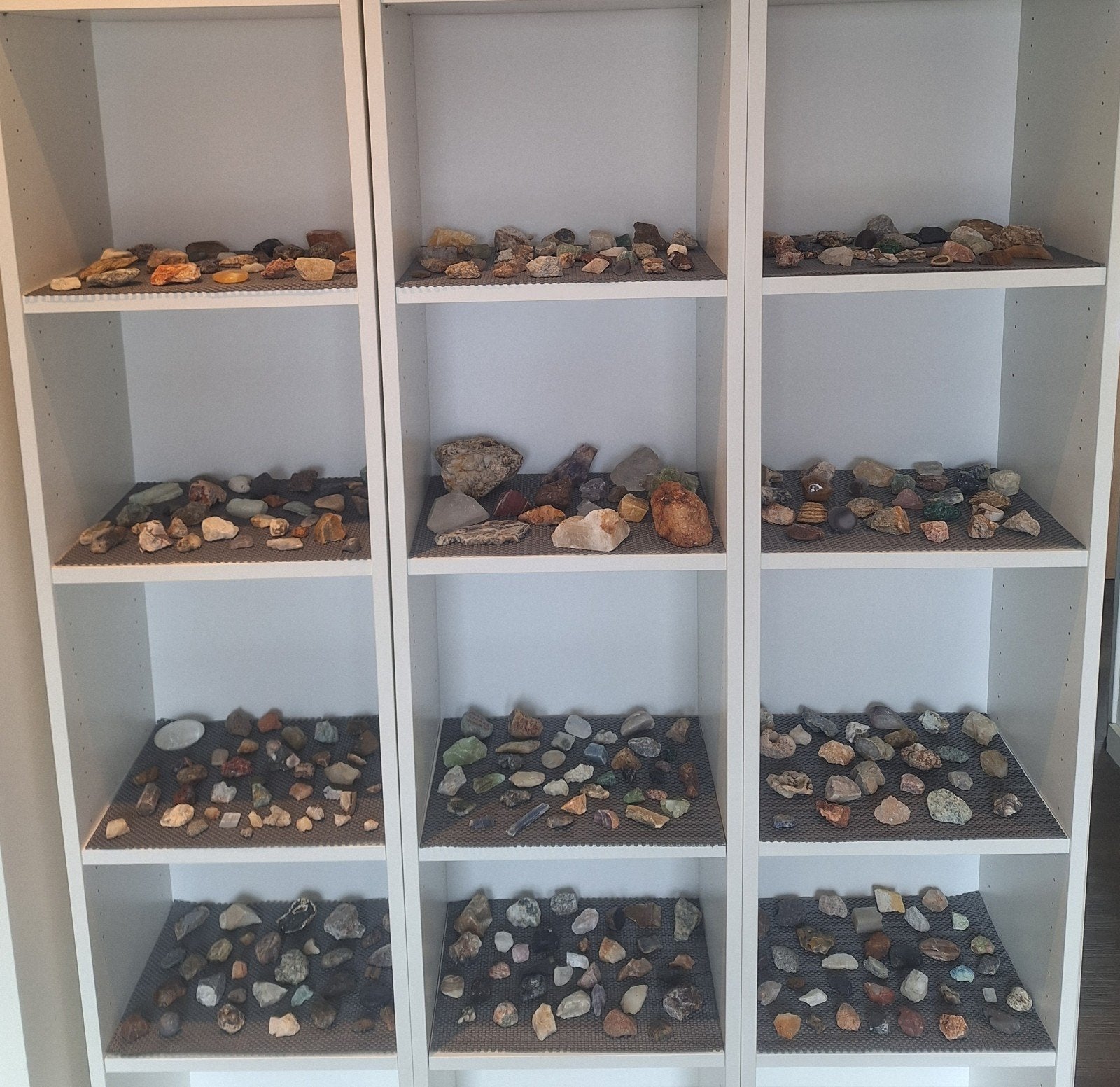 Grote verzameling stenen, mineralen en edelstenen wereldwijd, Verzamelen, Mineralen en Fossielen, Ophalen of Verzenden