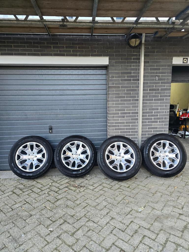 Originele Dodge Ram 1500 Limited velgen + banden (2018), Auto-onderdelen, Ophalen, All Season