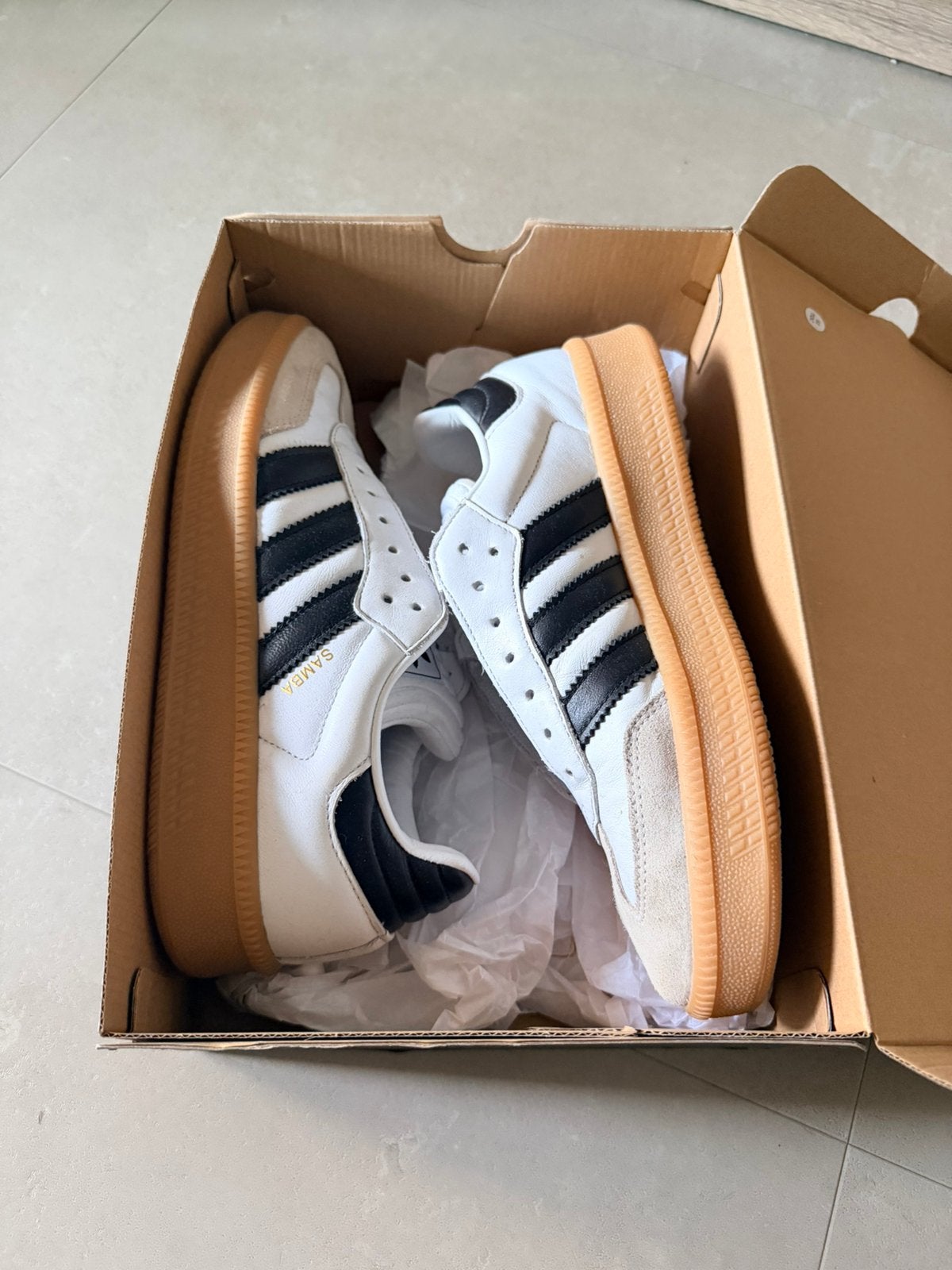 Adidas samba heren maat 42 2/3, Ophalen of Verzenden, Gedragen, Wit, Veterschoenen