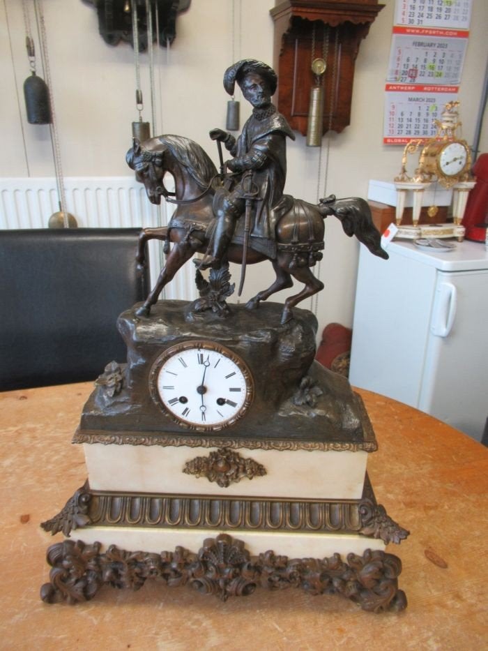 Oer 10897 ANTIEKE zamak pendule "Ruiter op paard", Antiek en Kunst, Antiek | Klokken, Ophalen