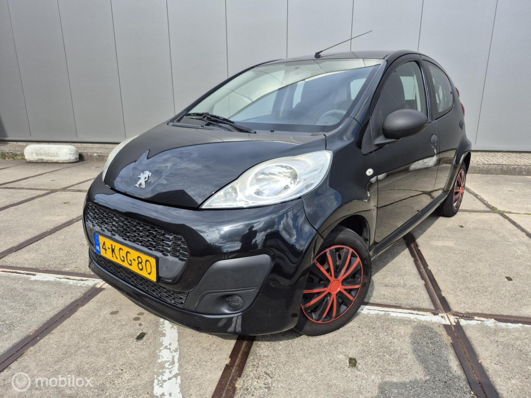 Peugeot 107 1.0 Active Airco / Nieuw APK, Voorwielaandrijving, Euro 5, Electronic Stability Program (ESP), Gebruikt