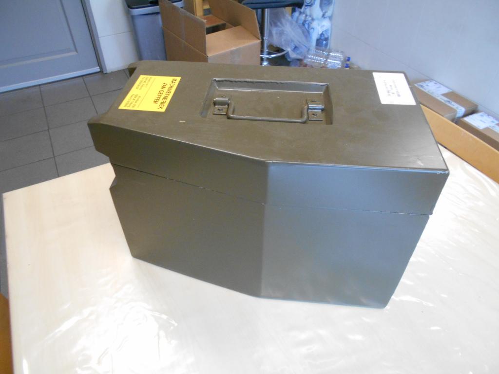 Stalen kist HV kijker .50 cal (zware kist) Ruim op voorraad, Ophalen of Verzenden, Landmacht, Nederland, Kist of Geocache