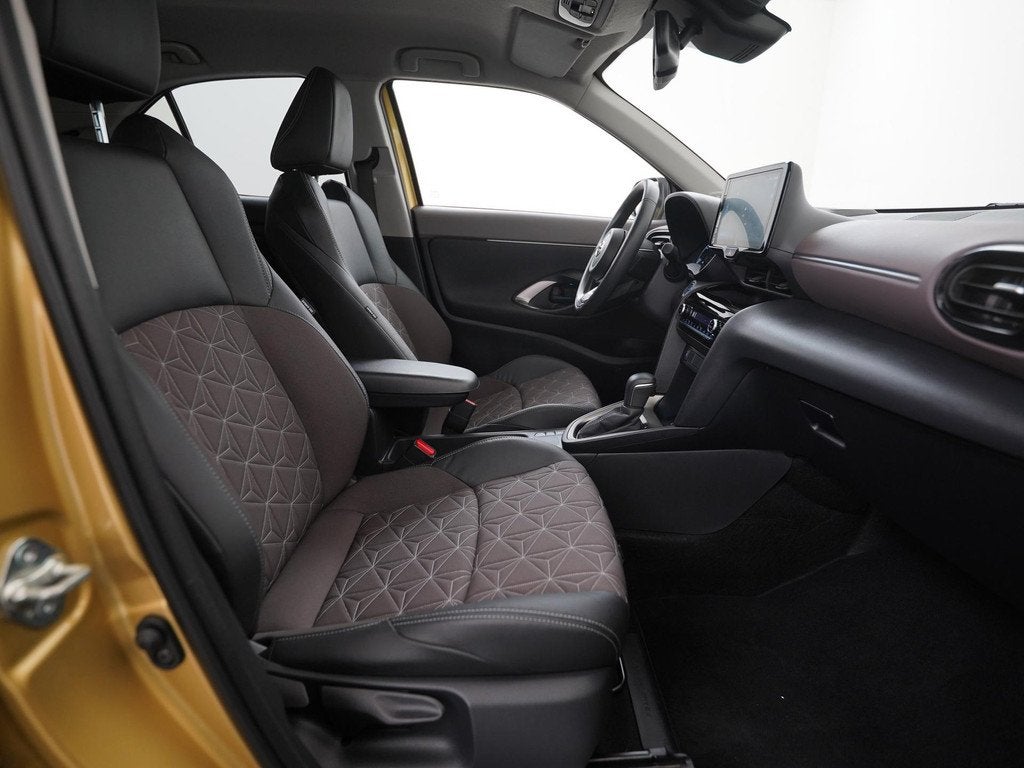 Toyota Yaris Cross 1.5 Hybrid Executive Bi Tone | Head-up |, Auto's, 12 maanden, Gebruikt, Overige kleuren, 1490 cc