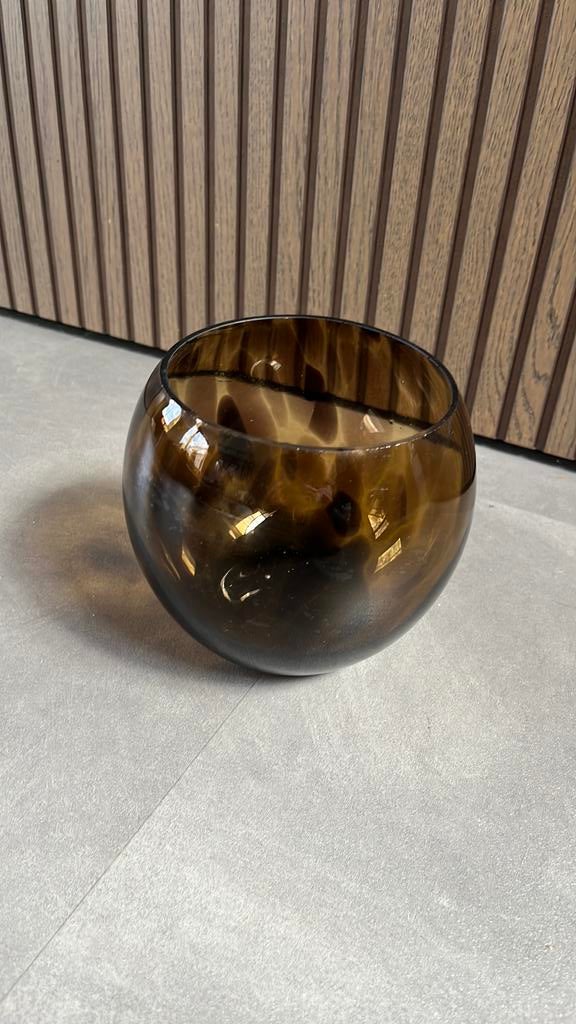 Glazen vaas / windlicht – bruin rookglas – modern, ., Ophalen of Verzenden, Zo goed als nieuw, .