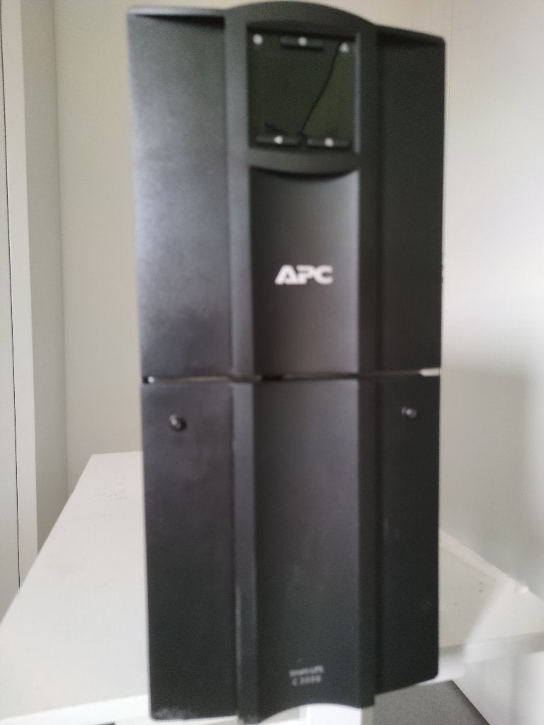 APC Smart-UPS C 3000VA LCD 230V SMC3000I 0731304310105, Nieuw, APC, Ophalen of Verzenden