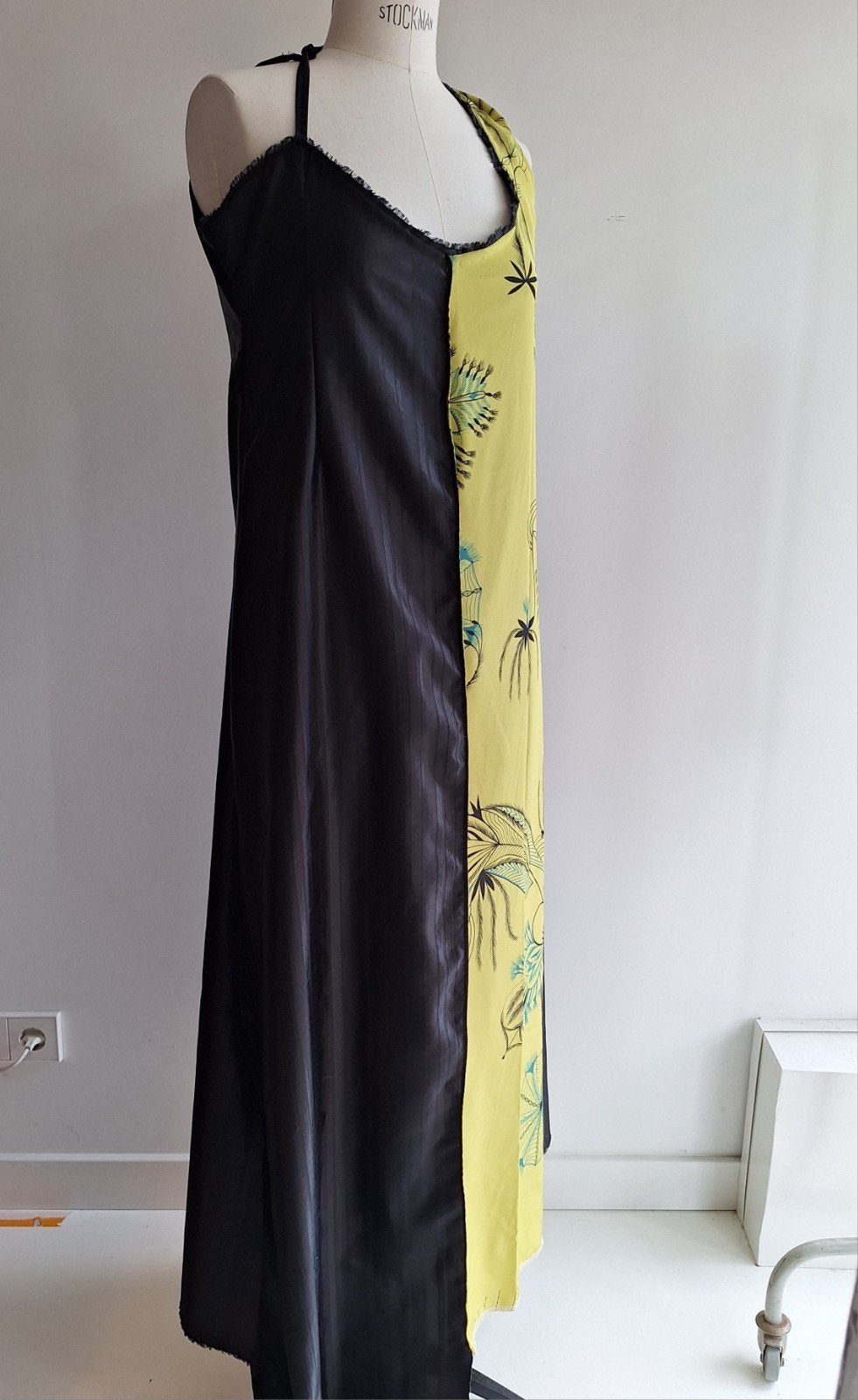 NotThatSexy slipdress medium large verstelbaar met riemen, Galajurk, Zwart, Maat 42/44 (L), Nieuw