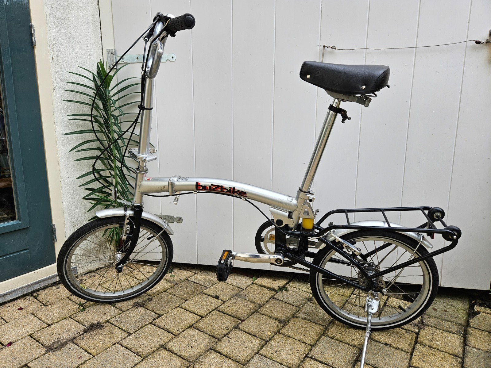 vouwfiets van Buzbike, Ophalen, Gebruikt, Velgrem, 16 tot 18 inch