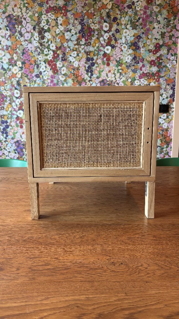 Houten nachtkastje webbing kinderkamer, Gebruikt, Minder dan 50 cm, Ophalen, Minder dan 90 cm