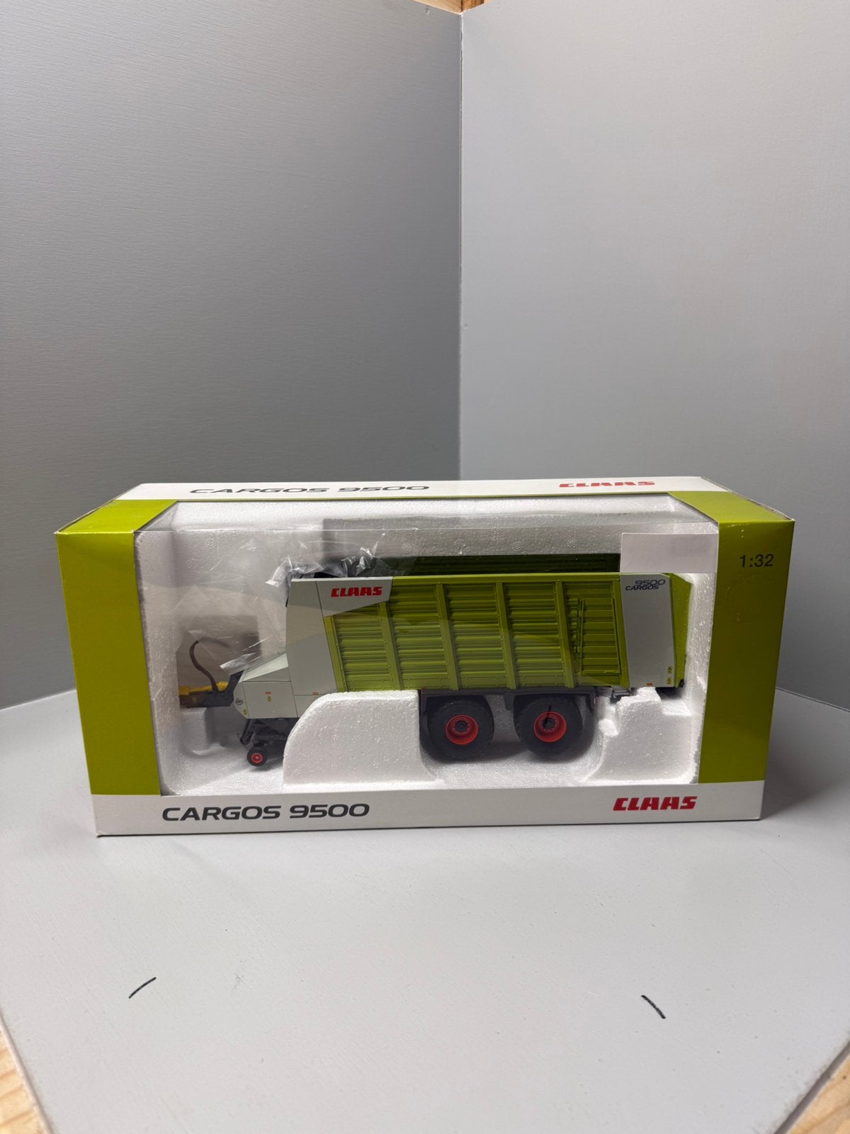 Schuco claas cargos 9500, Ophalen of Verzenden, Gebruikt, Tractor of Landbouw, Schuco