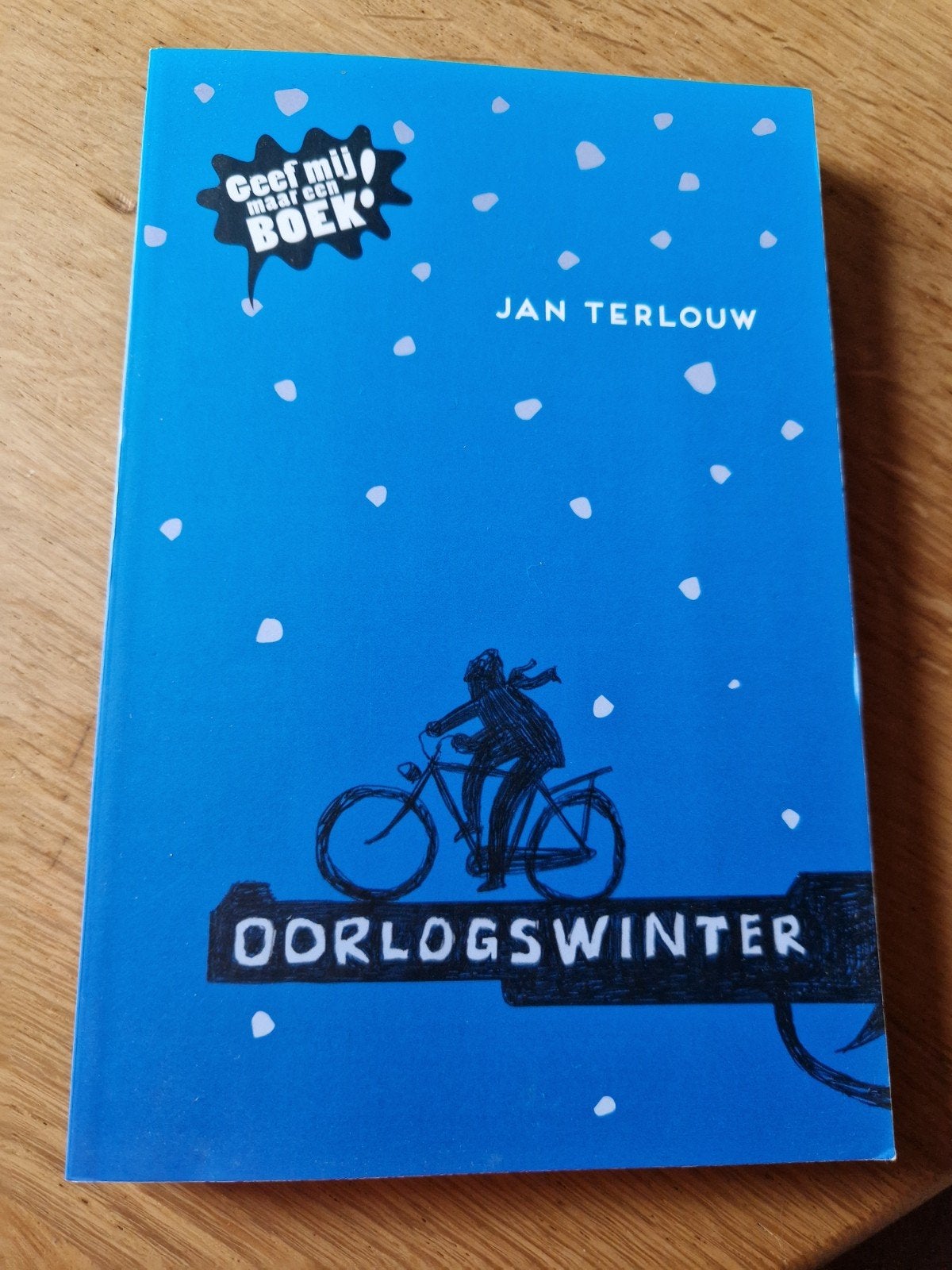 OORLOGSWINTER, Ophalen of Verzenden, Zo goed als nieuw