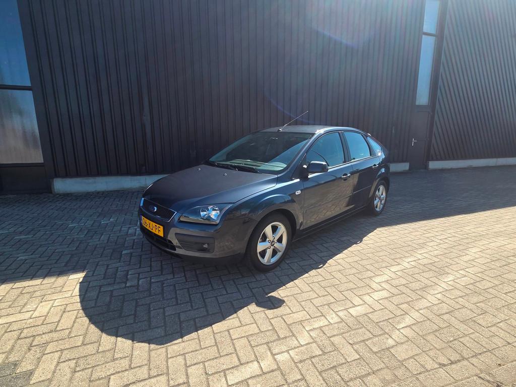 Ford Focus 1.6-16V Futura Nieuwstaat Zeer Lage Km Stand, Auto's, Ford, Bedrijf, Te koop, Focus, ABS, Airbags, Airconditioning