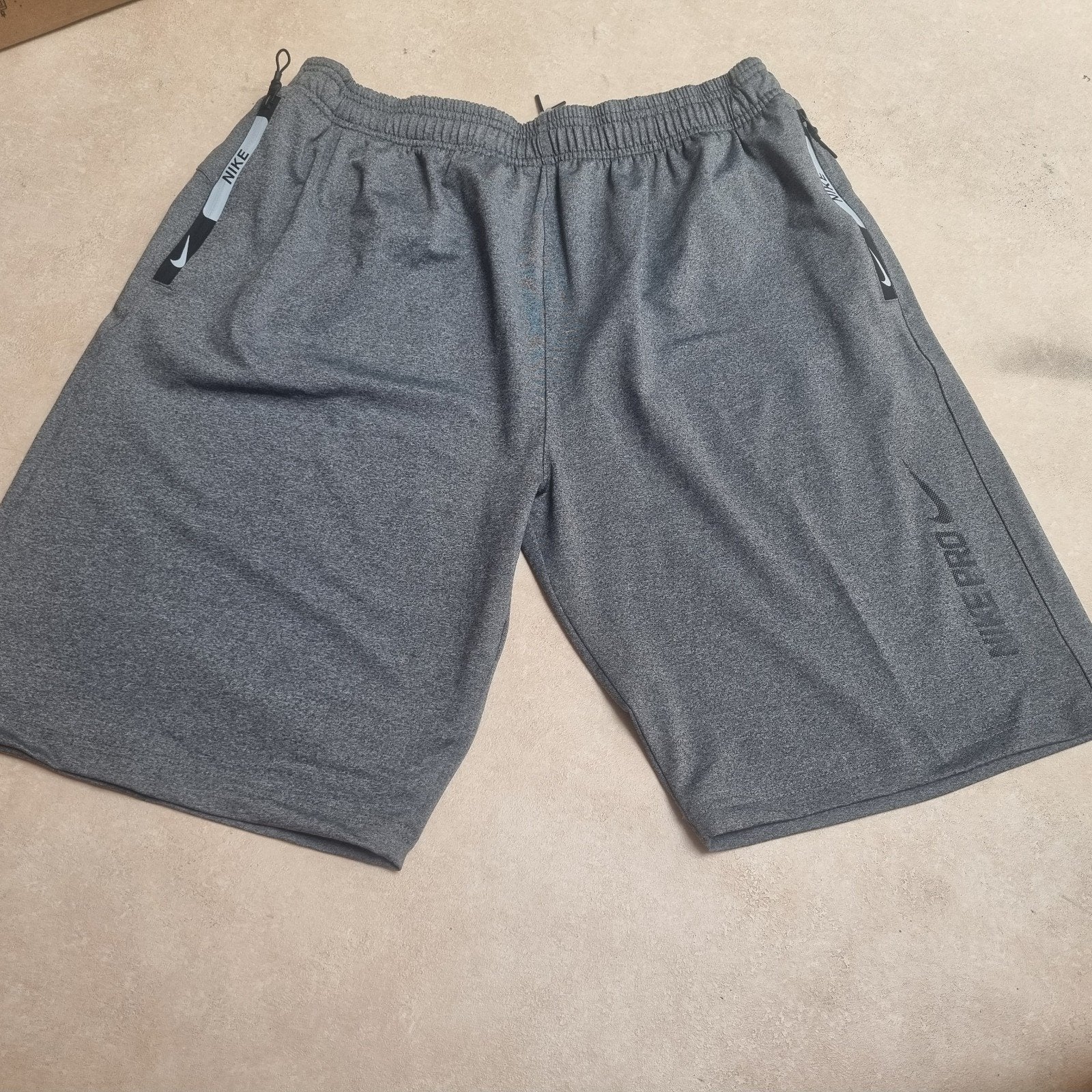 Sport broek maat 2XL, Nike, Ophalen of Verzenden, Grijs, Maat 56/58 (XL)