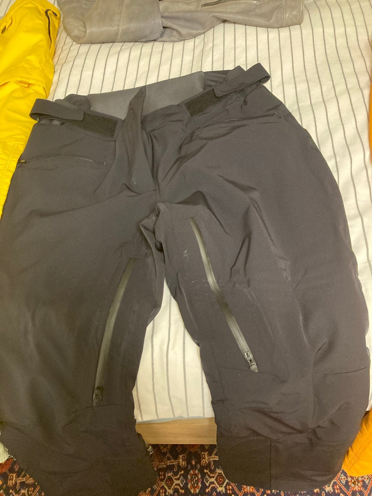 Zwarte skibroek - Ideaal voor wintersport, Ophalen of Verzenden, Gedragen, Maat 42/44 (L), Broek