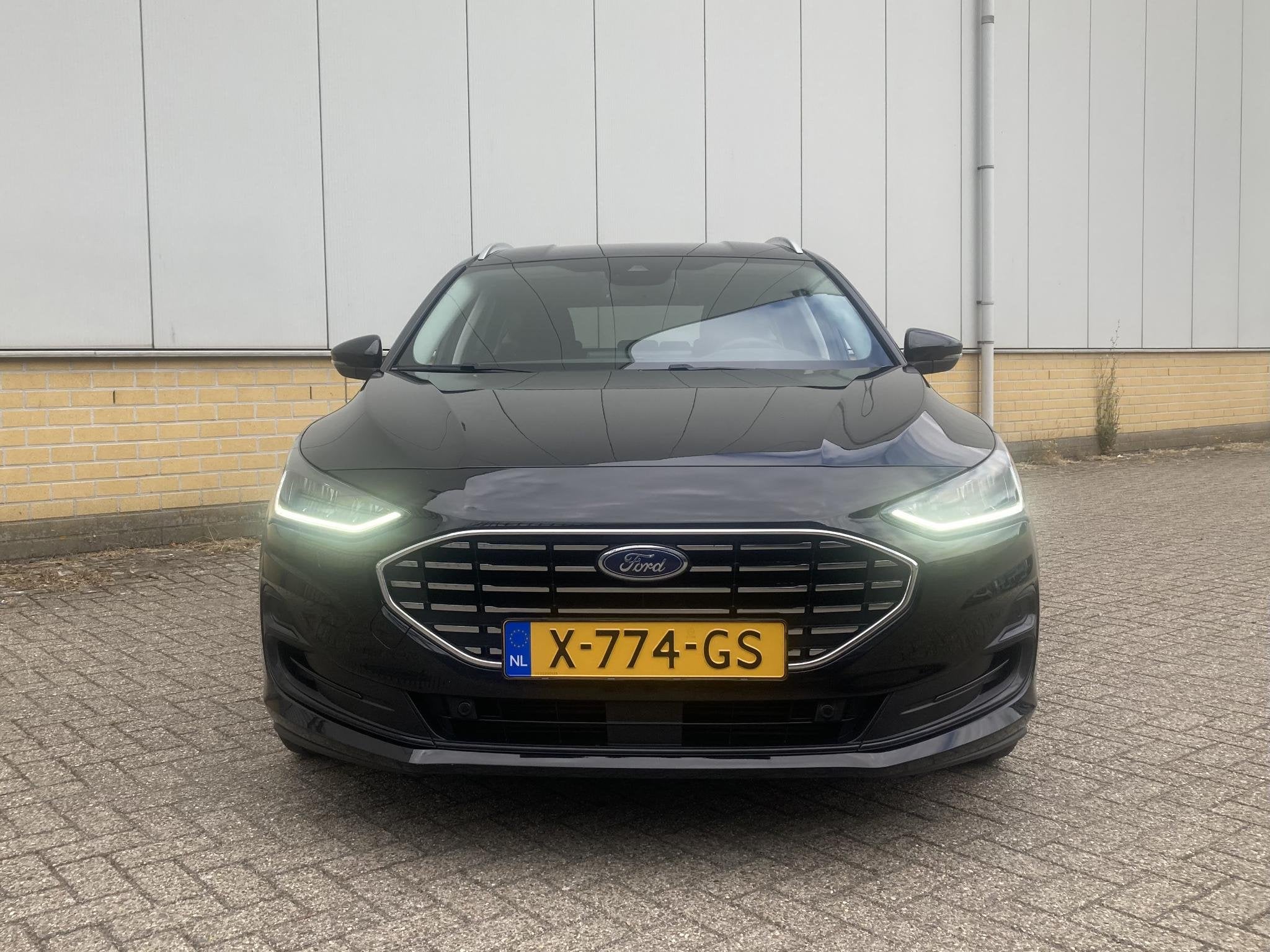 Ford Focus 1.0 EcoBoost Hybrid 155pk Automaat TitaniumX Wago, Gebruikt, Euro 6, Zwart, Origineel Nederlands