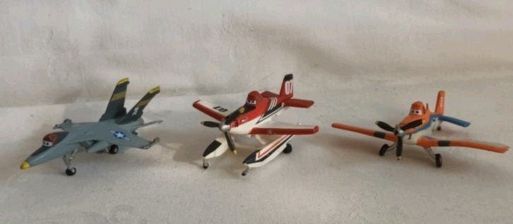 Disney Planes Bravo , Dusty en Dusty Crophopper Bullyland, Ophalen of Verzenden, Overige figuren, Gebruikt, Beeldje of Figuurtje