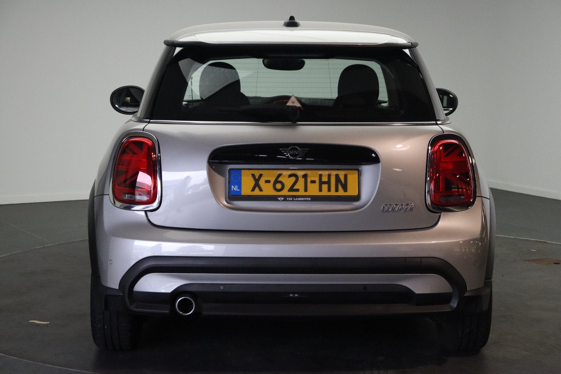 MINI Hatchback Cooper / Essential / Premium Pakket / 15" LM, Auto's, Gebruikt, Met garantie (alle), 4 stoelen, 49 €/maand