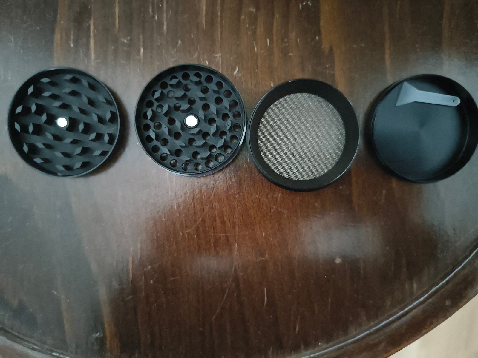 Wiet grinder, met pollensief en schaaf (nieuw), Verzenden, Nieuw