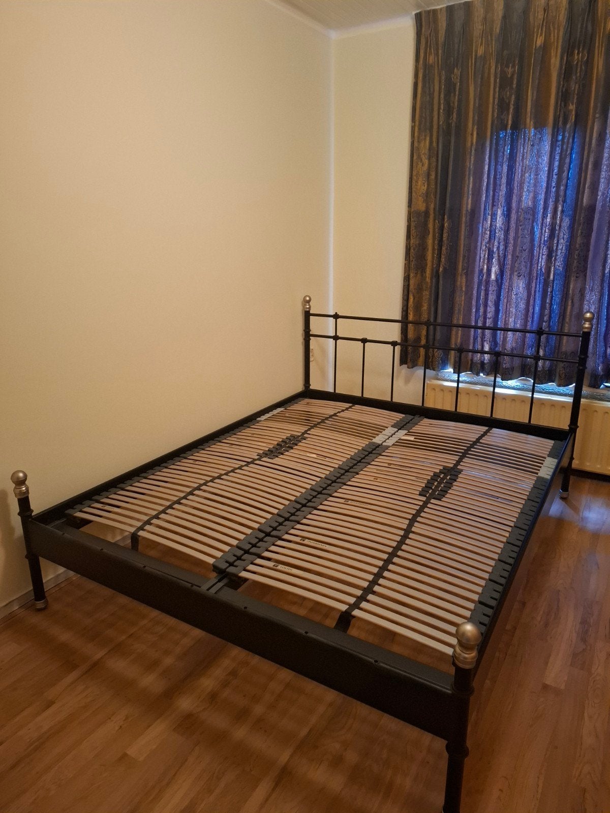 Tweepersoonsbed met lattenbodems (160x200 cm), Ophalen, Klassiek/Modern, Zwart, Tweepersoons