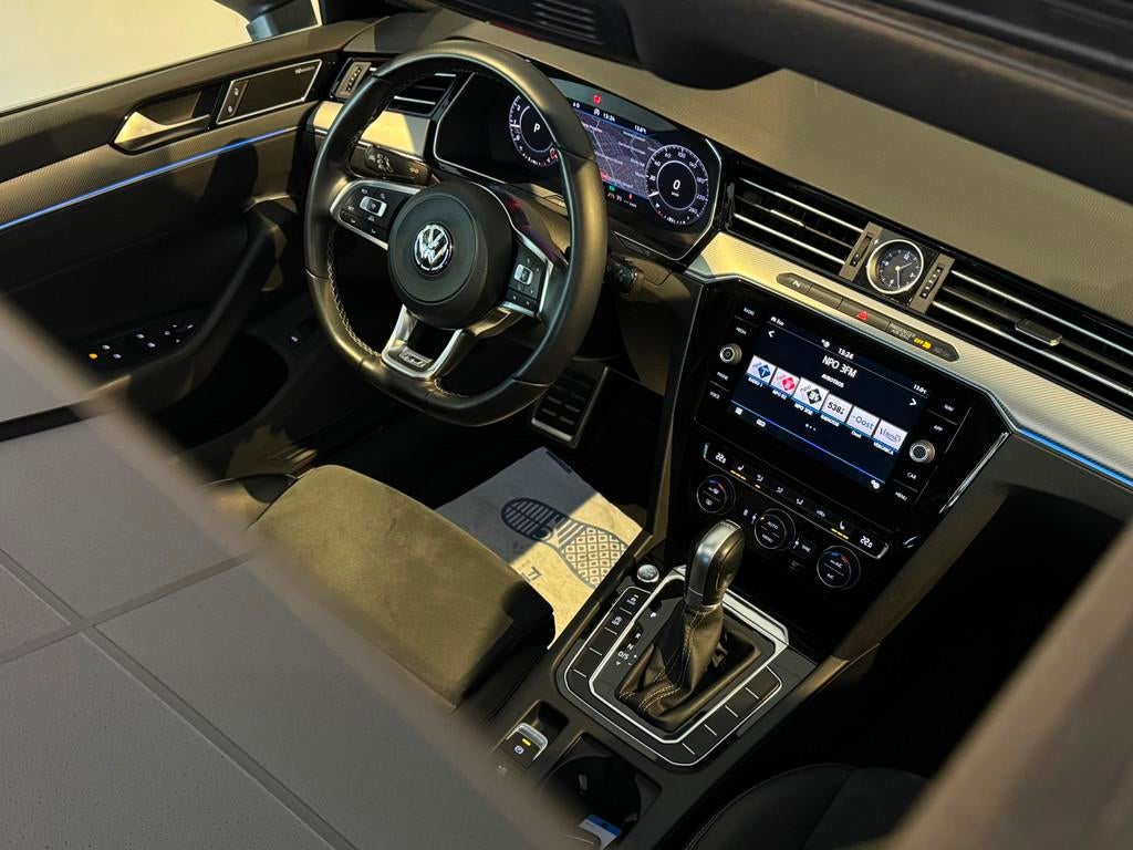 Volkswagen ARTEON 2.0 TSI 3x R-LINE|PANO|VIRTUAL|DYNAUDIO|MA, Arteon, Bedrijf, 17 km/l, 750 kg
