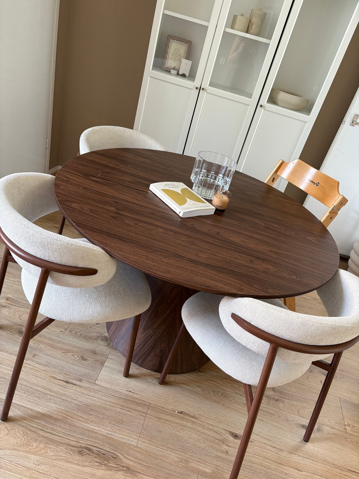 4 nette eetkamerstoelen japandi, Ophalen, Zo goed als nieuw, Vijf, Zes of meer stoelen