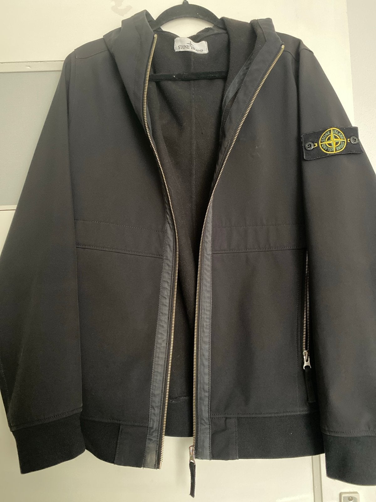 Stone Island Soft Shell-R Jas Zwart - Maat L, Ophalen, Zo goed als nieuw, Maat 52/54 (L), Zwart
