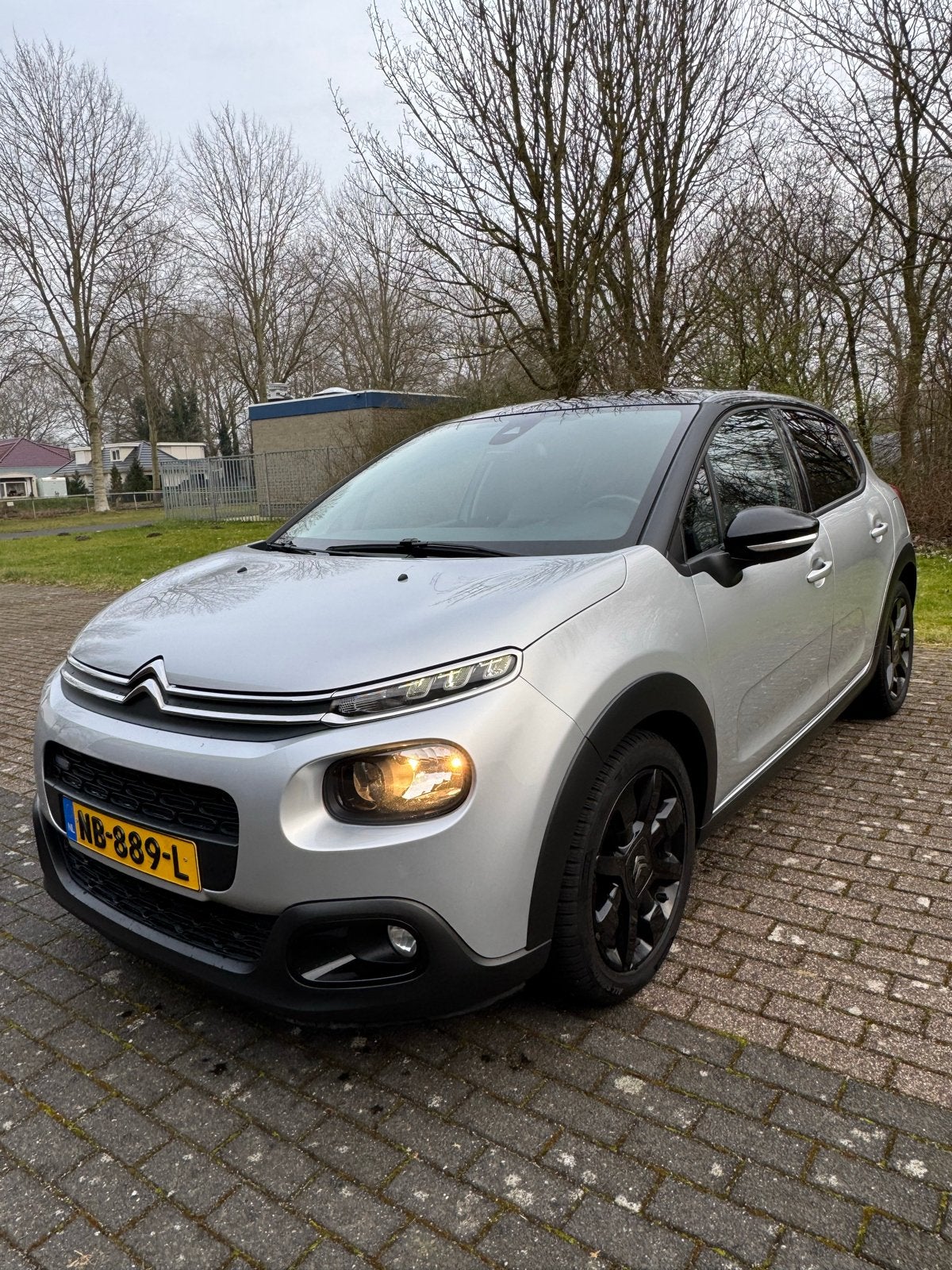 Citroën C3 1.2 Puretech 110pk S&S 2017 Grijs, Auto's, Citroën, Particulier, C3, ABS, Achteruitrijcamera, Adaptieve lichten, Adaptive Cruise Control