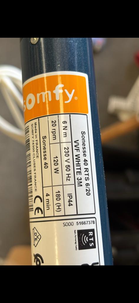 Somfy  motoren, Doe-het-zelf en Verbouw, Rolluiken, Ophalen of Verzenden, Nieuw, Wit, Minder dan 100 cm