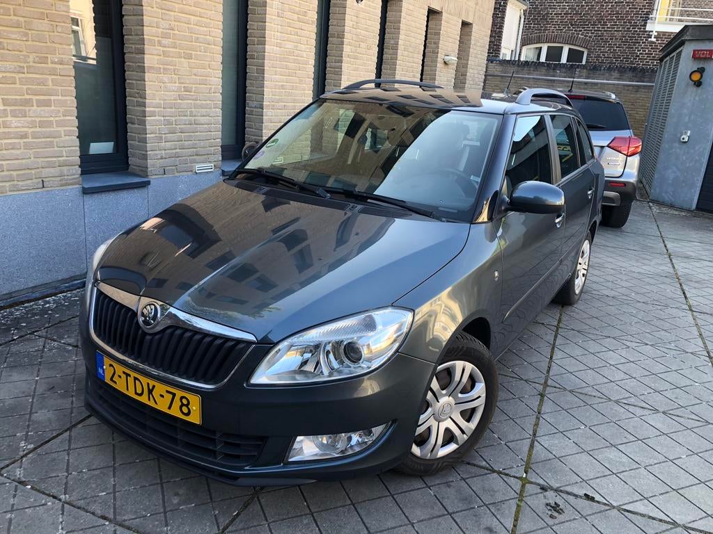 Skoda Fabia 1.2 TSI 63KW Combi 2014 Grijs, Auto's, Skoda, Bedrijf, Fabia, Benzine, C, Stationwagon, Handgeschakeld, Origineel Nederlands