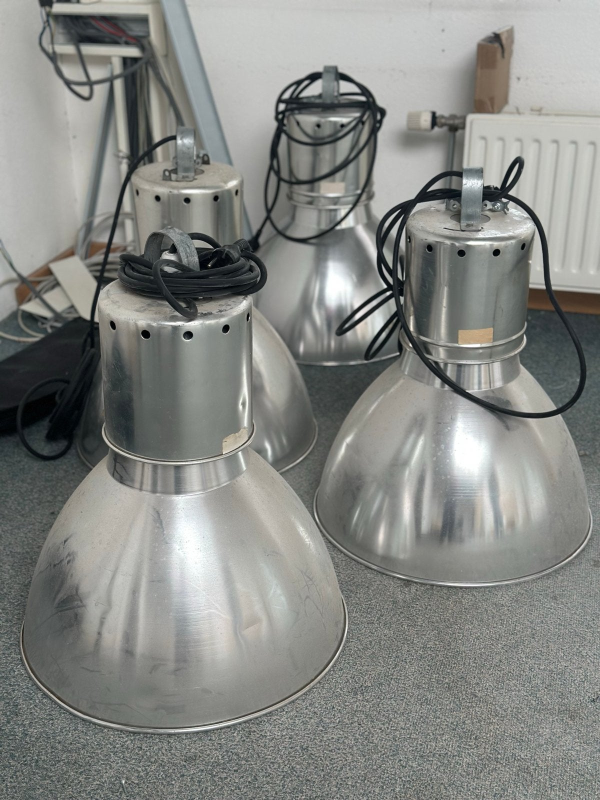 Set van 4 industriële hanglampen - Gebruikt, Ophalen of Verzenden, Gebruikt, Metaal, Overige fittingen