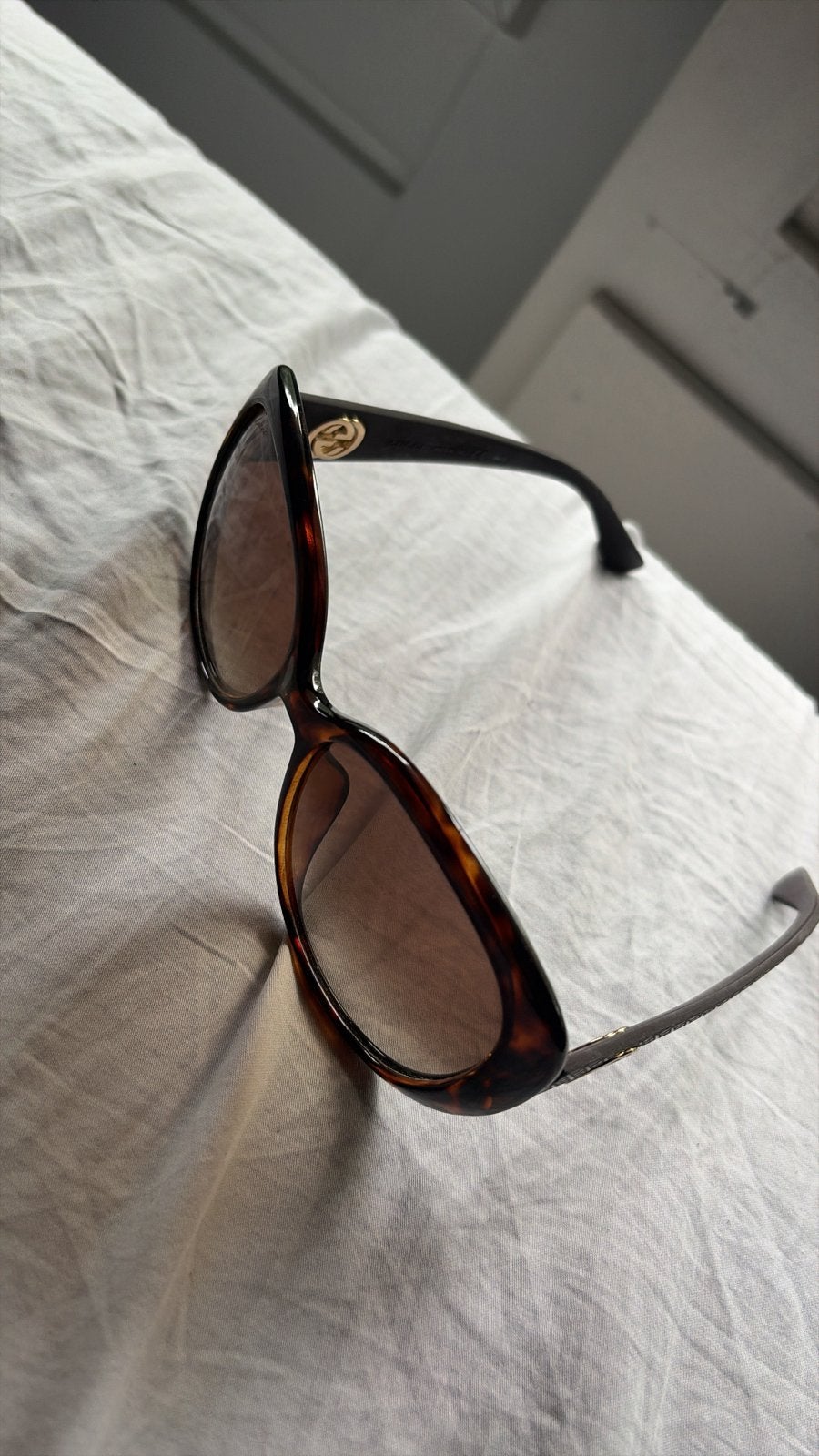 Gucci Zonnebril - Bruin Tortoise met Gouden Details, Overige merken, Zonnebril, Bruin, Ophalen of Verzenden