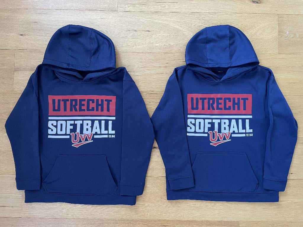 Utrecht Softbal fleece hoodie 9-11 jaar, Sport en Fitness, Honkbal en Softbal, Ophalen of Verzenden, Gebruikt, Softbal, Kleding