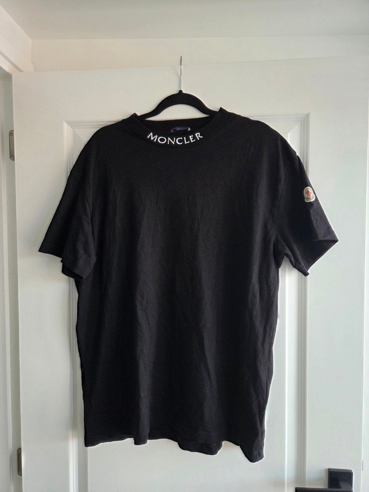 Moncler T-shirt Zwart Maat XL (1 op 1), Moncler, Zwart, Maat 56/58 (XL), Ophalen of Verzenden