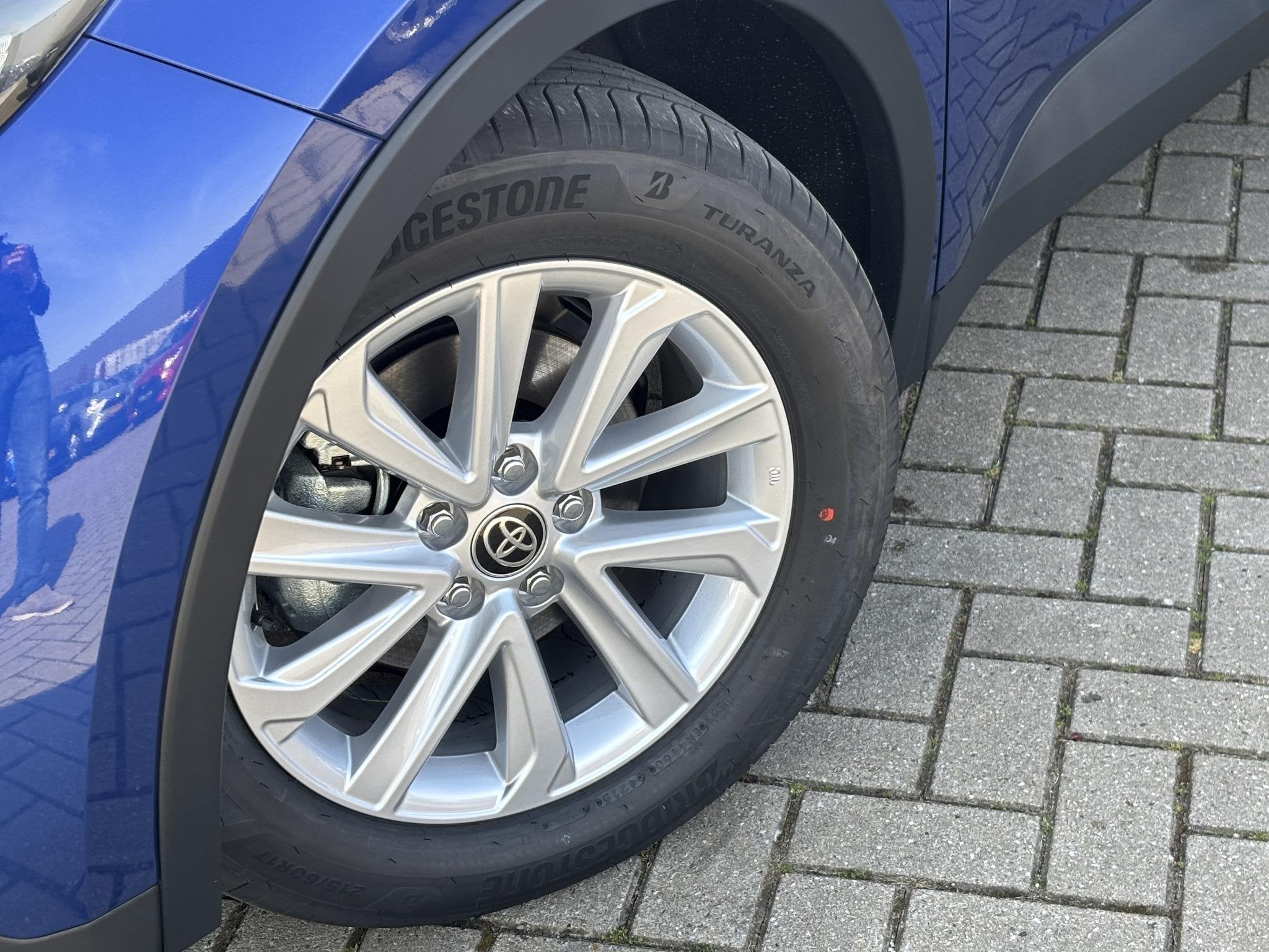 Toyota C-HR 1.8 Hybrid 140 Active Prijs inclusief 2000 euro, Auto's, Toyota, Euro 6, Bedrijf, Nieuw, Hybride Elektrisch/Benzine