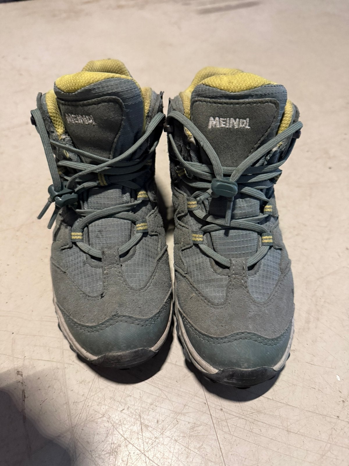 Meindl bergschoenen maat 32, Ophalen of Verzenden, Zo goed als nieuw, Schoenen