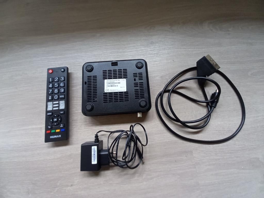 HUMAX  IRHD-5550 C Digitale FTA HDTV Kabelontvanger, Ophalen, Zo goed als nieuw, Decoder