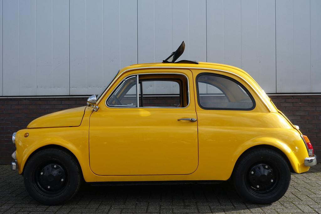 Fiat 500L 500 Lusso (bj 1969), Auto's, Oldtimers, Achterwielaandrijving, Zwart, 594 cc, Geel