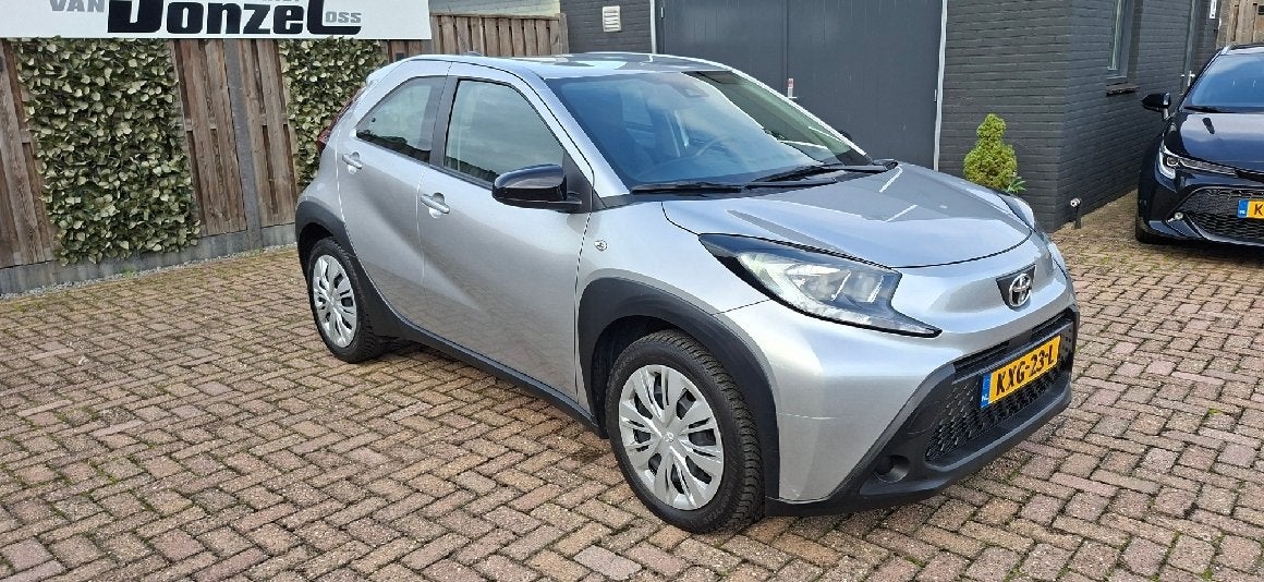 Toyota Aygo X 1.0 VVT-i S-CVT Play + AUTOMAAT Appel-carplay, Dealer onderhouden, Stof, Gebruikt, Euro 6