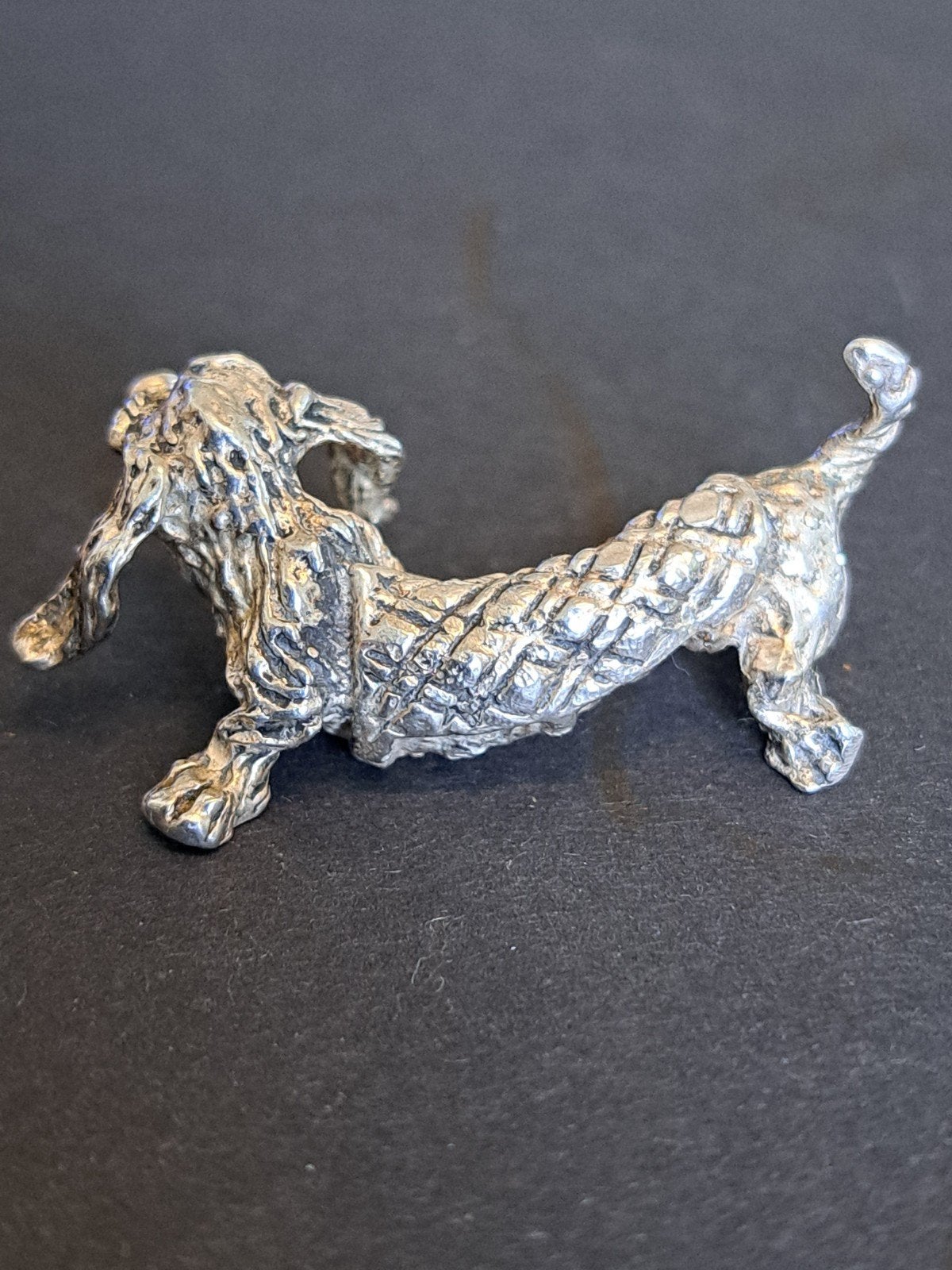 Zilveren miniatuur langharige teckel, Ophalen of Verzenden, Zilver