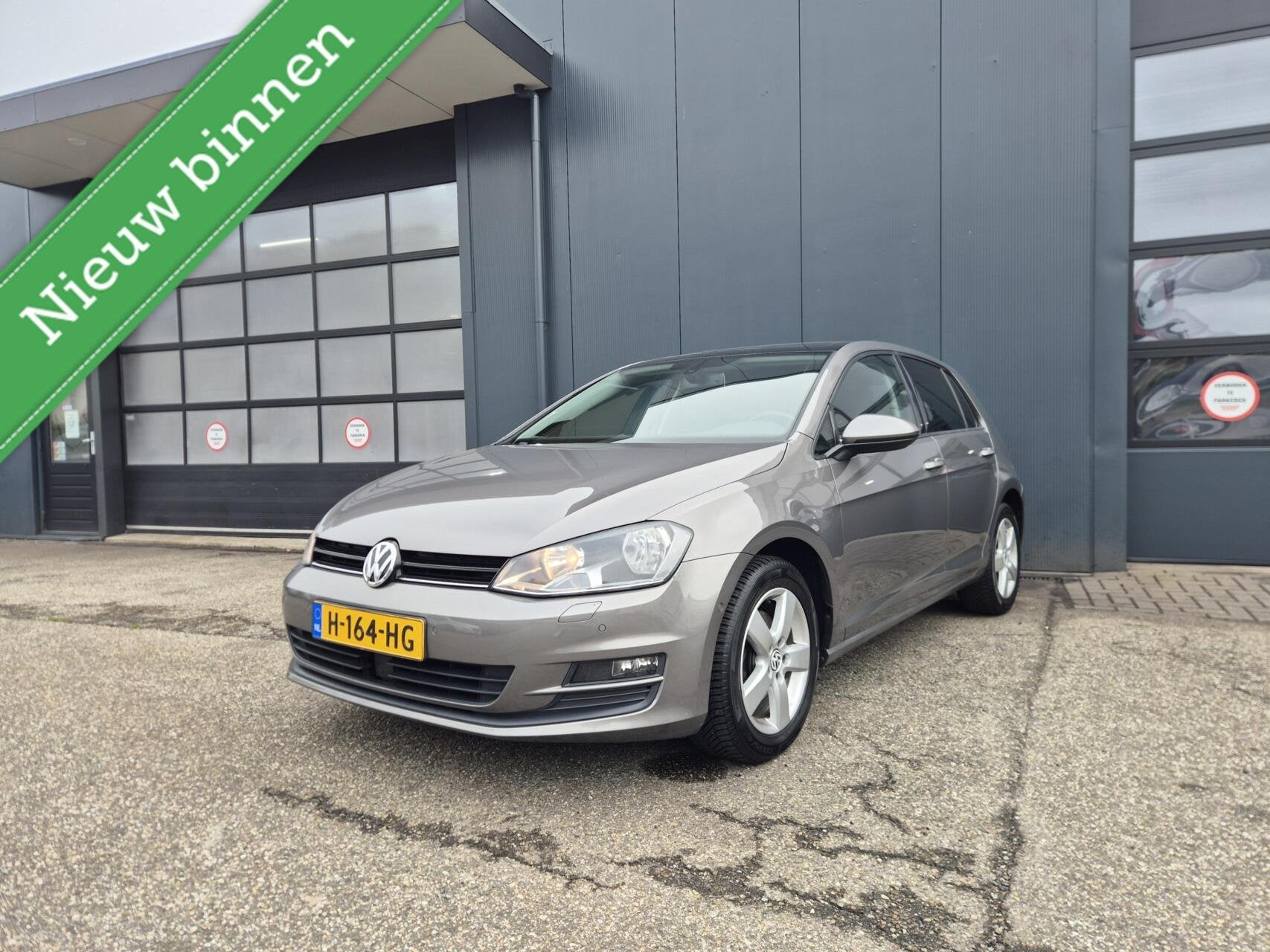 Volkswagen Golf 1.2 TSI BlueMotion Technology, Voorwielaandrijving, Euro 5, 86 pk, Gebruikt