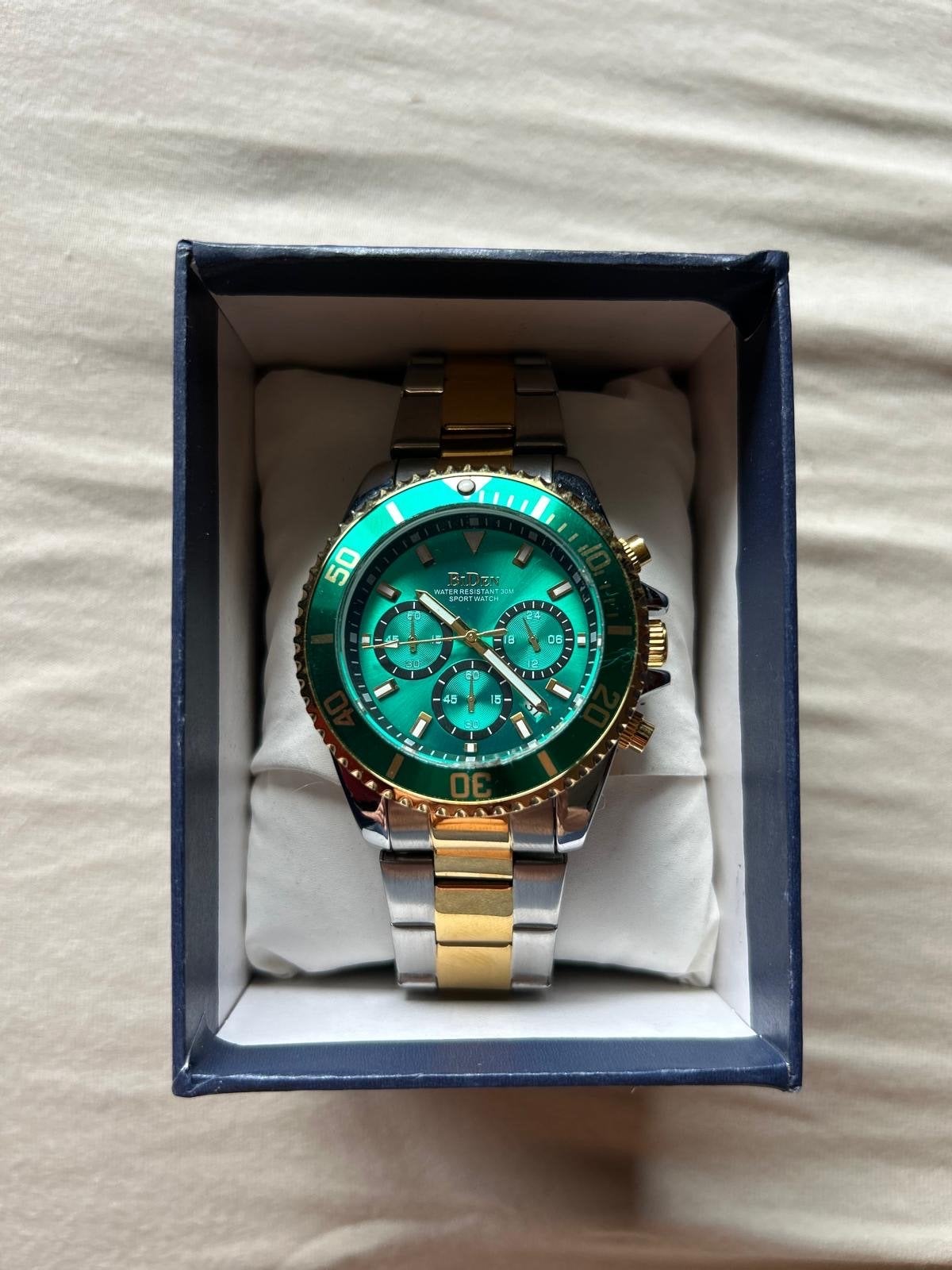 Horloge emerald groene kleur, Sieraden, Tassen en Uiterlijk, Ophalen of Verzenden, Zo goed als nieuw, Staal, Overige merken