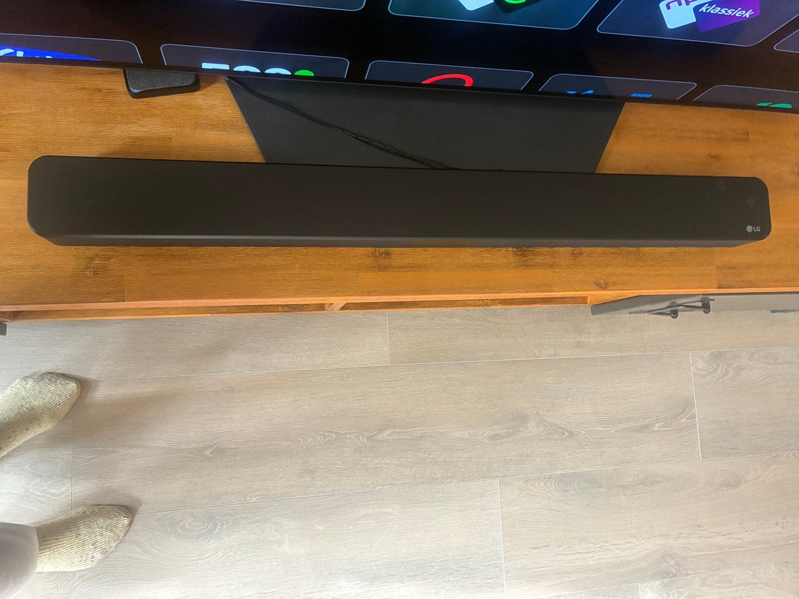 Foto 7 van LG OLED Smart TV met Soundbar en Subwoofer 65 inch. 3,5 jaar