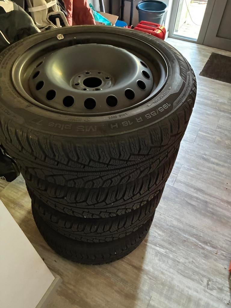 4 stalen velgen (zgan) + winterbanden 195/55 R16 4x98 Mito, Auto-onderdelen, Banden en Velgen, Ophalen, 16 inch, Banden en Velgen