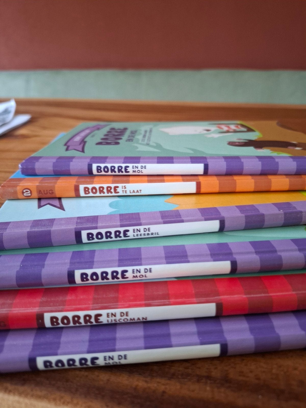 Borre boeken en Borre knuffel, 1.50 per stuk, Boeken, Ophalen of Verzenden, Zo goed als nieuw, Fictie algemeen