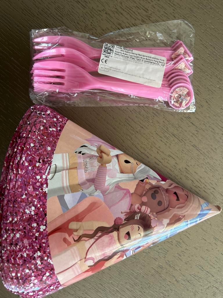 Roze Roblox Feestartikelen Set: Vorkjes & Feesthoedjes, Ophalen of Verzenden, Nieuw, Feestartikel, Verjaardag