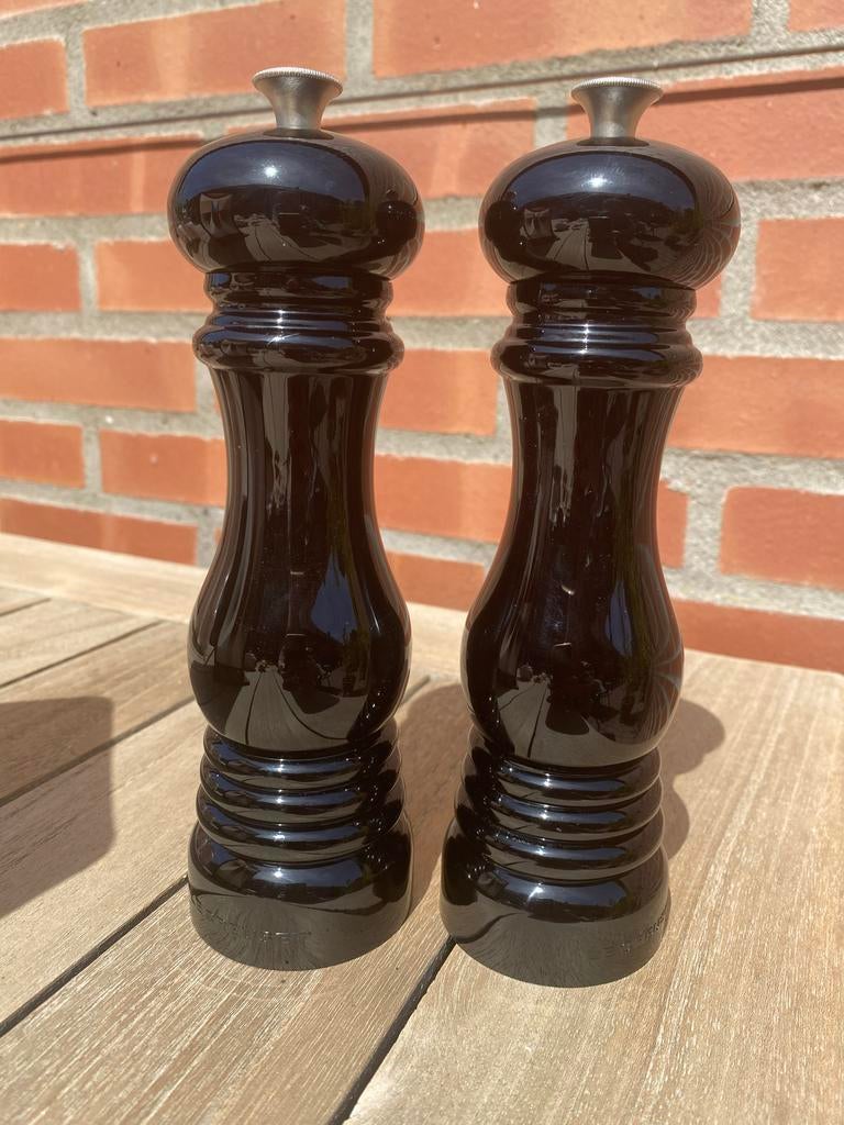 Le Creuset pepermolen en zoutmolen - Zwart, Overige typen, Zo goed als nieuw, Zwart, Overige materialen